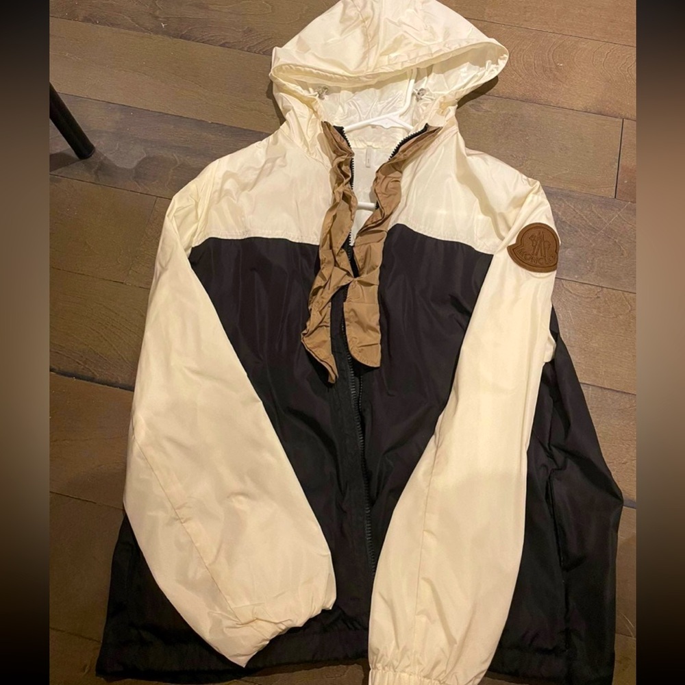 NWOT Moncler CINABRE jacket